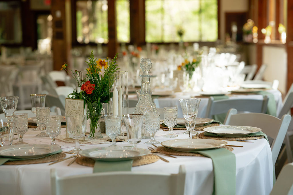Reception table setting
